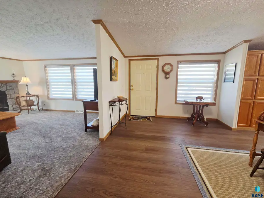 212 S Perry Ave, Colman, SD 57017 - #3