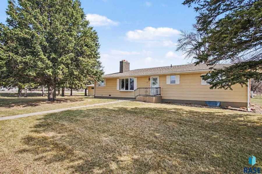 304 S Florence Ave, Colman, SD 57017 - #2