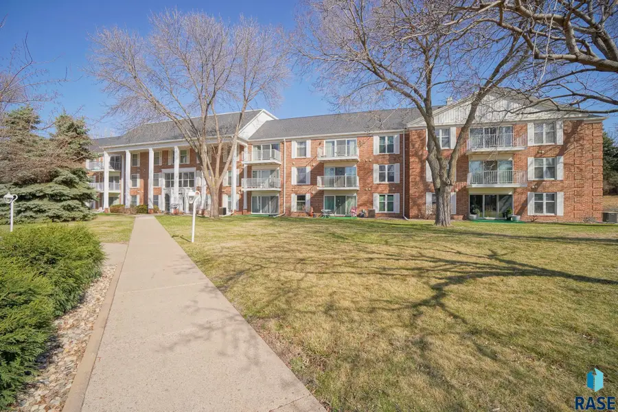 2501 S Kiwanis Ave #115, Sioux Falls, SD 57105 - #2