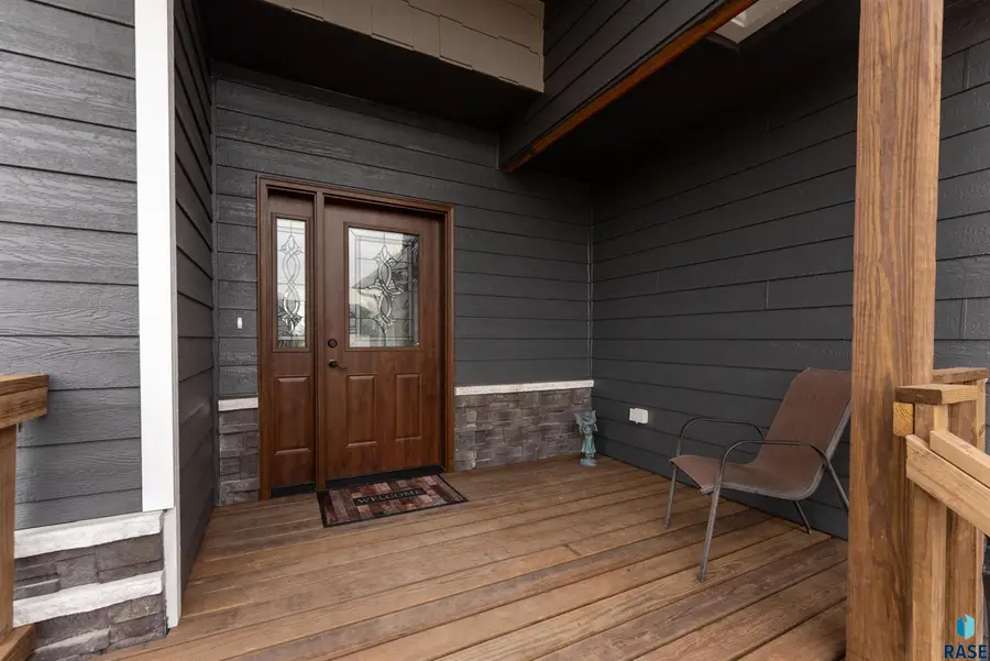 519 Shirley St, Harrisburg, SD 57032 - #3