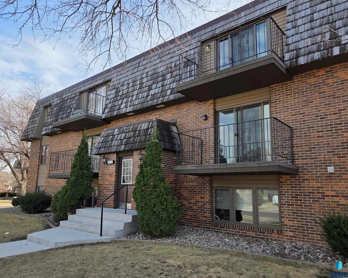 3600 S Gateway Blvd #103, Sioux Falls, SD 57106 - #1