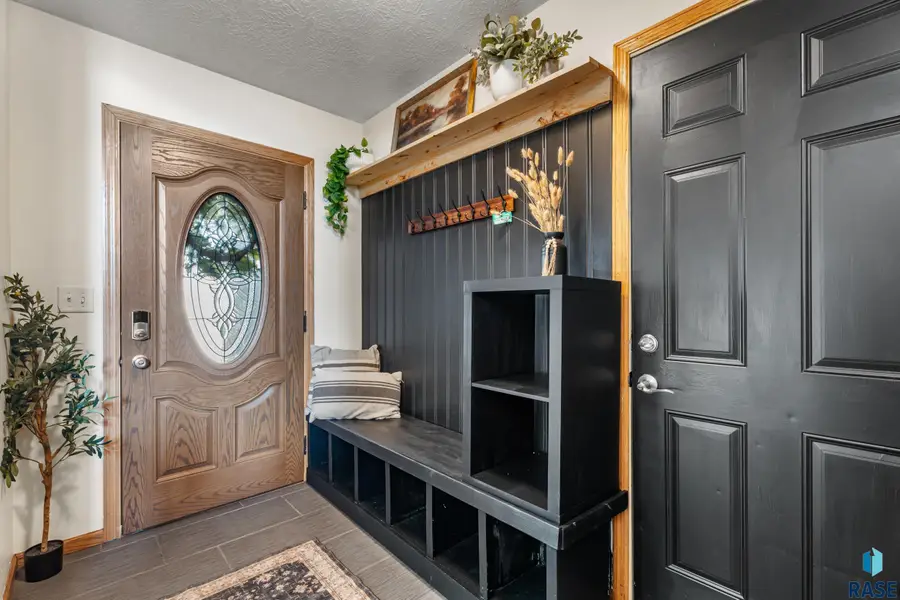 215 W Apple St, Tea, SD 57064 - #3