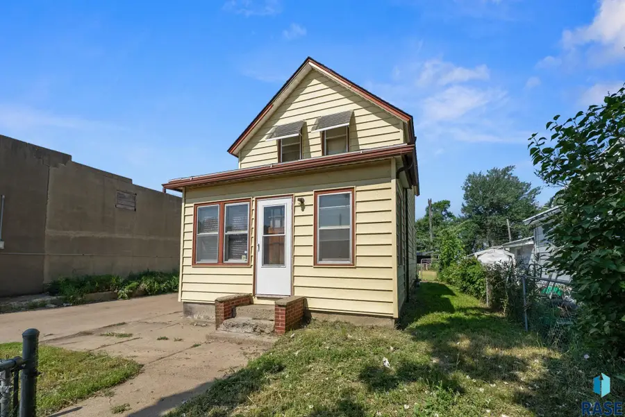 1407 N Main Ave, Sioux Falls, SD 57104 - #3