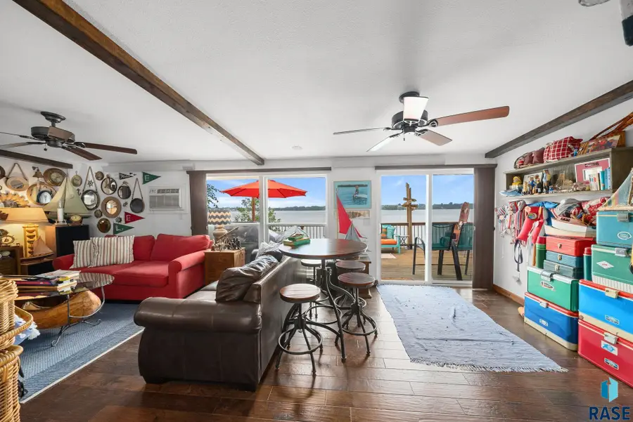 316 Best Point Dr, Madison, SD 57042 - #3