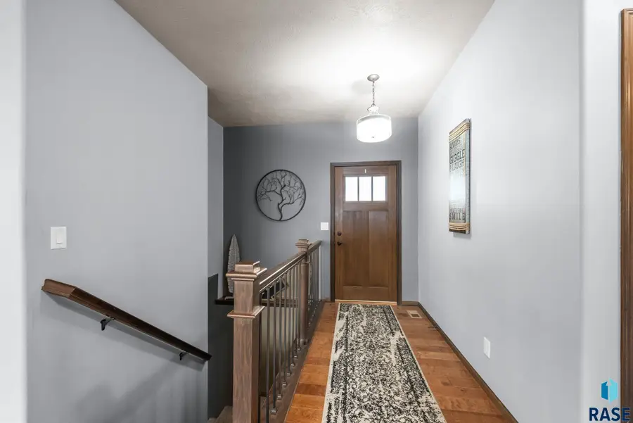 1304 S Thecla Ave, Sioux Falls, SD 57106 - #3