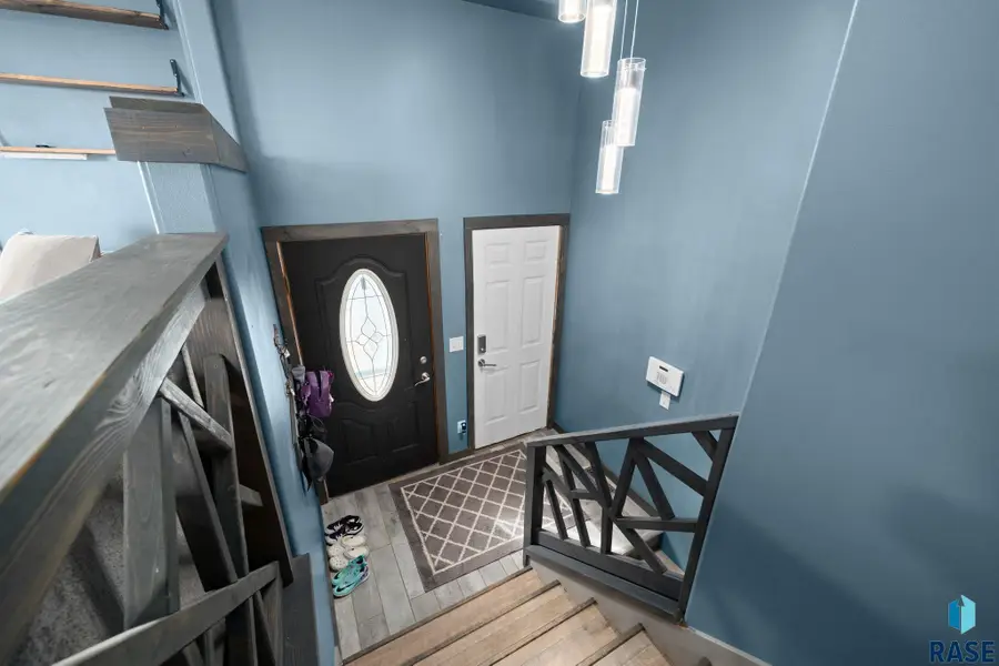 3920 S Stanford Ave, Sioux Falls, SD 57106 - #2