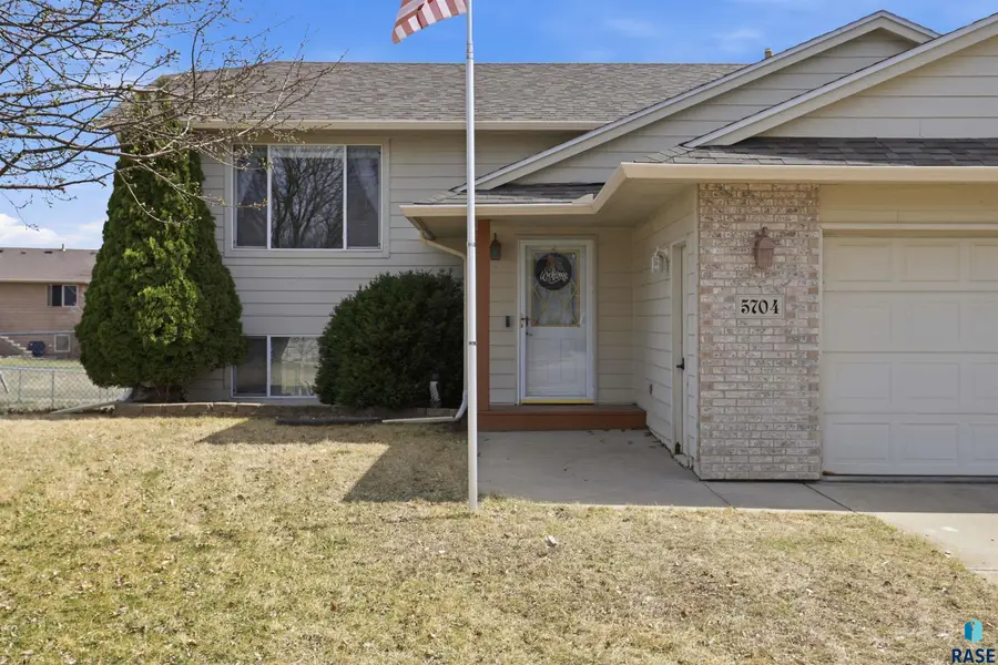 5704 S Megan Ave, Sioux Falls, SD 57106 - #2