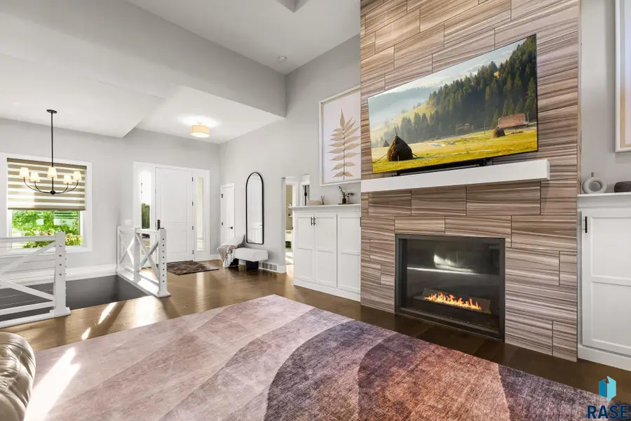 607 S Torrey Pine Ln, Sioux Falls, SD 57110 - #3