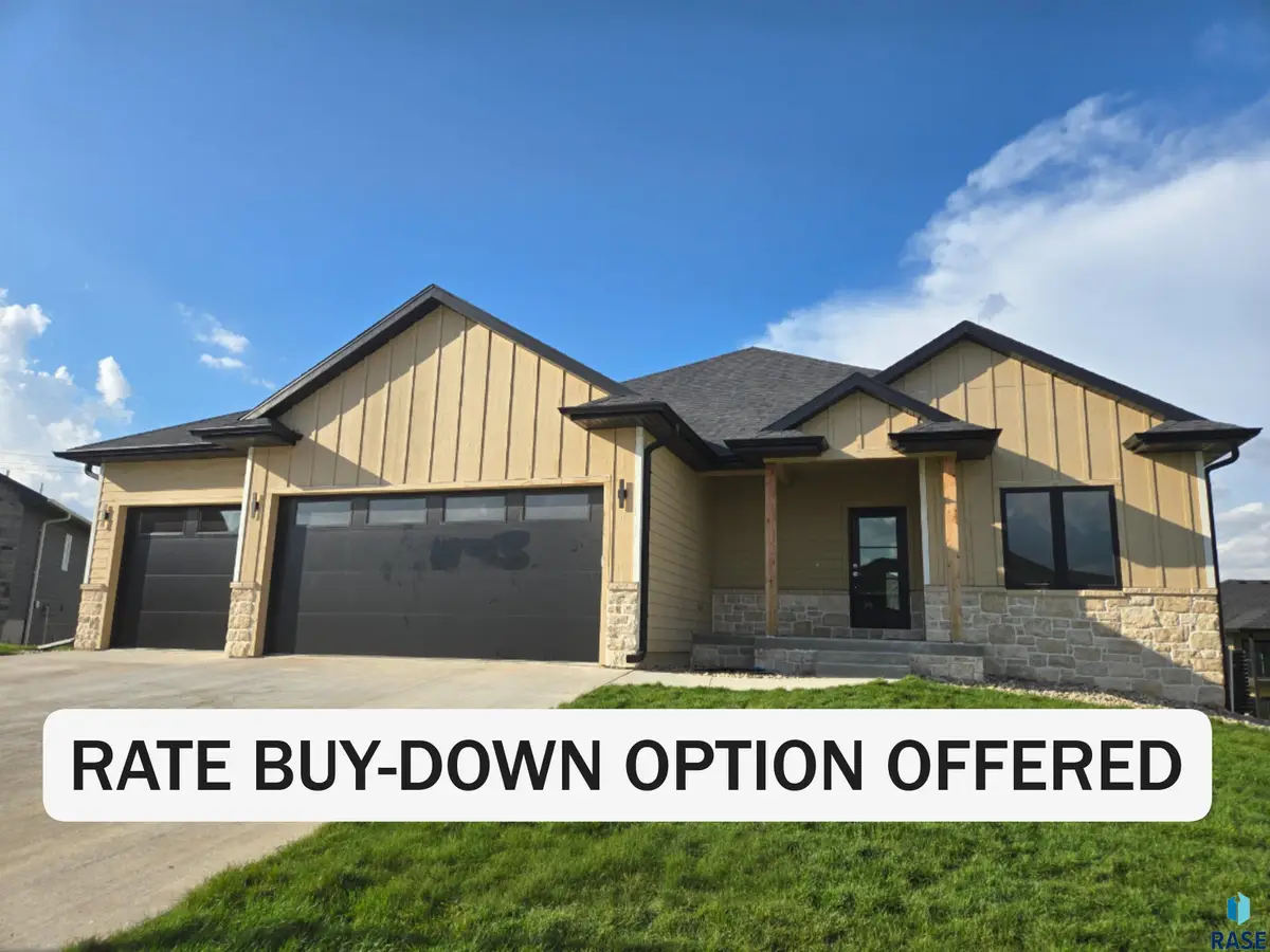 8412 E Spearfish Ct, Sioux Falls, SD 57110 - #1