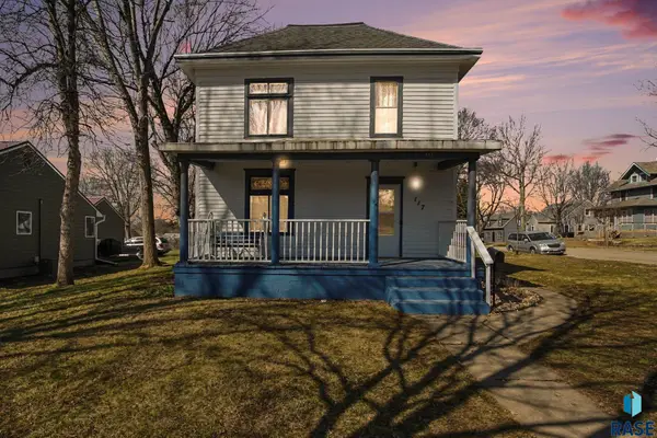 117 N Cottage Grove Ave, Luverne, MN 56156