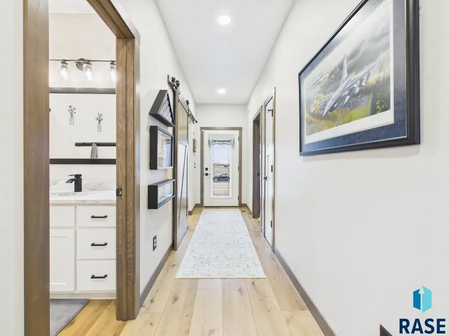 815 Yuzina Ave, Harrisburg, SD 57032 - #3