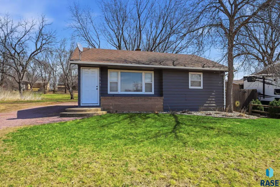 320 S 2nd Ave, Brandon, SD 57005 - #2
