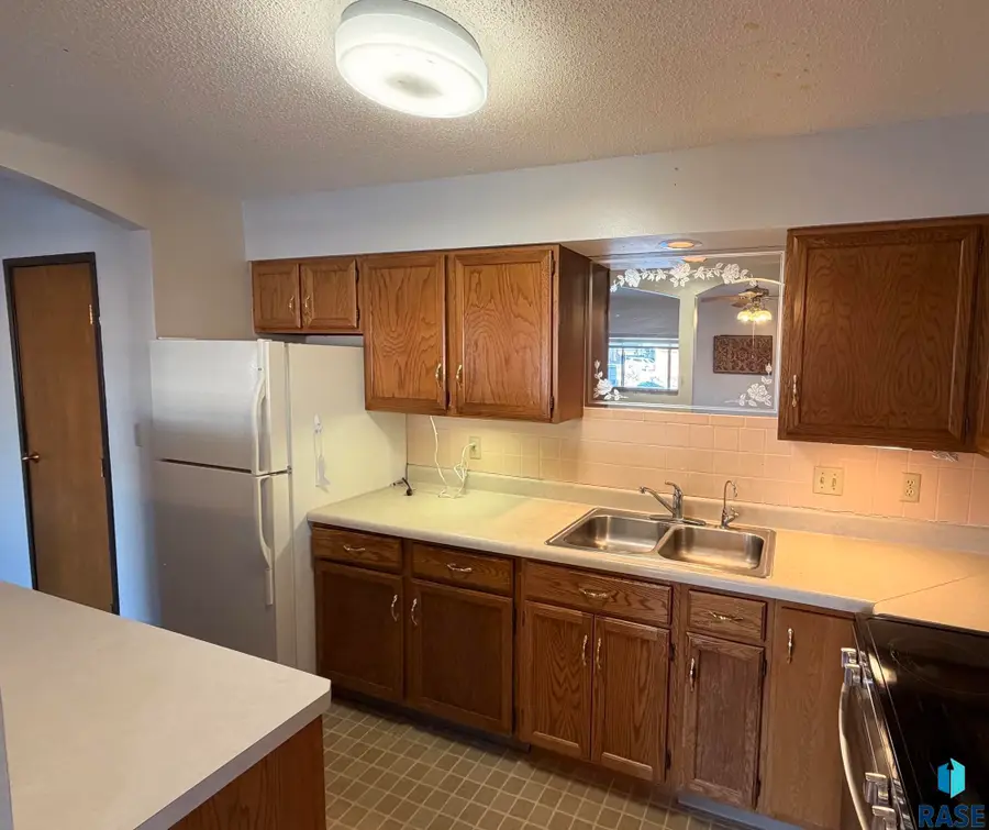 200 S Freeman Ave #105, Luverne, MN 56156 - #3