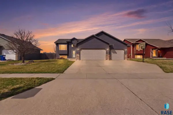 704 Kent St, Harrisburg, SD 57032