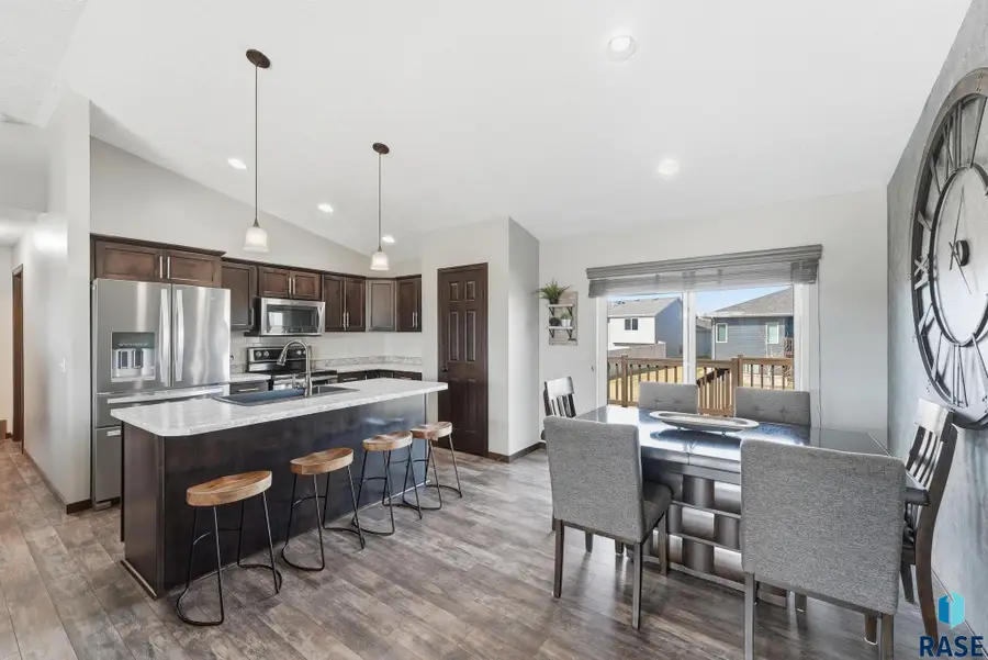 3021 S Keyrell Dr, Sioux Falls, SD 57106 - #2