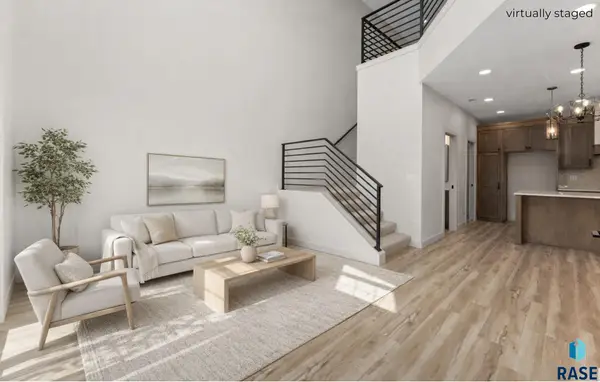 8621 W Shoreline Pl, Sioux Falls, SD 57107