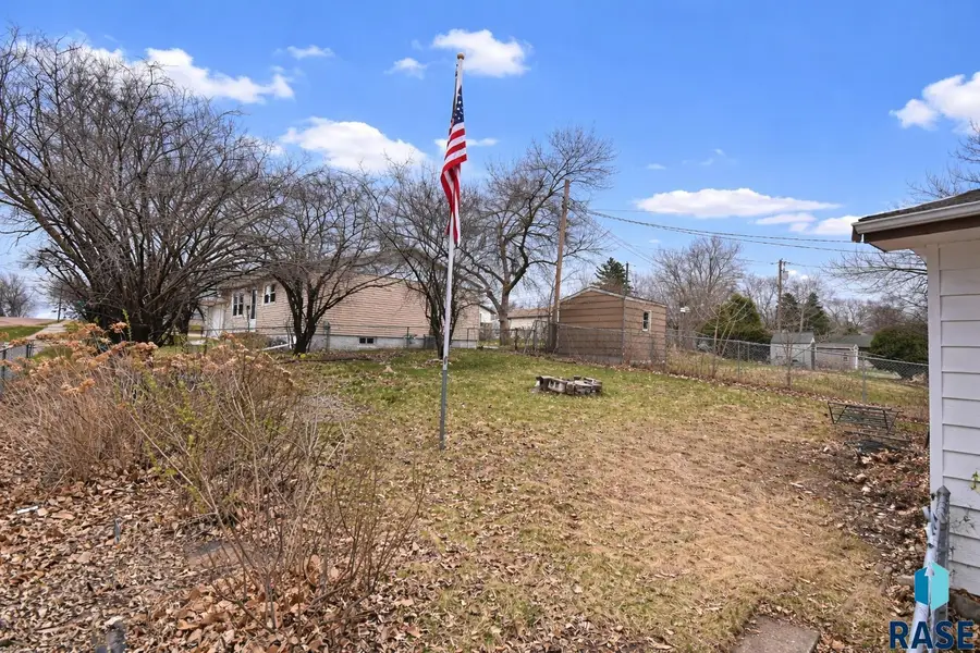 608 S Omaha Ave, Sioux Falls, SD 57103 - #3