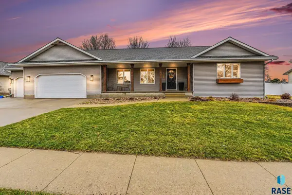 1411 Evergreen Dr, Luverne, MN 56156