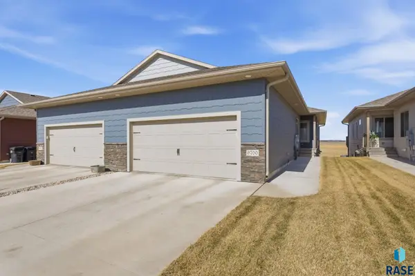 9700 W Broek Dr, Sioux Falls, SD 57106