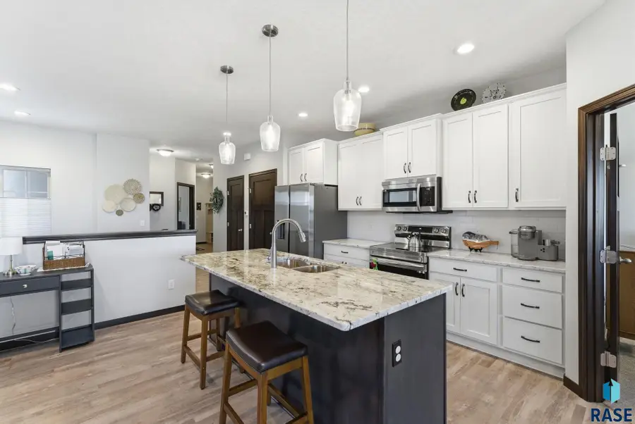 9700 W Broek Dr, Sioux Falls, SD 57106 - #2