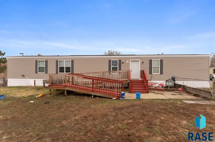 6013 W Flamingo Pl, Sioux Falls, SD 57107 - #2