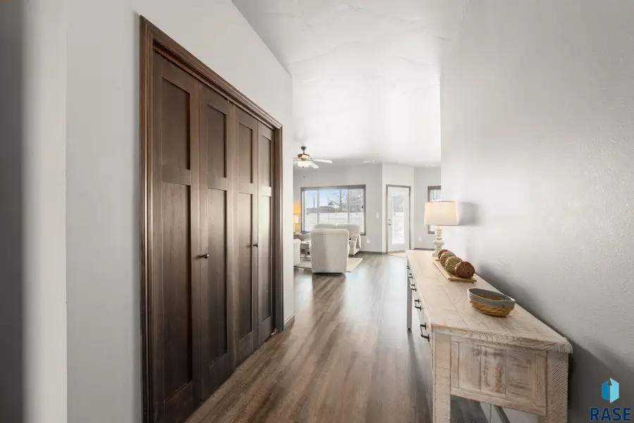 5507 S Yarrow Trl, Sioux Falls, SD 57108 - #3