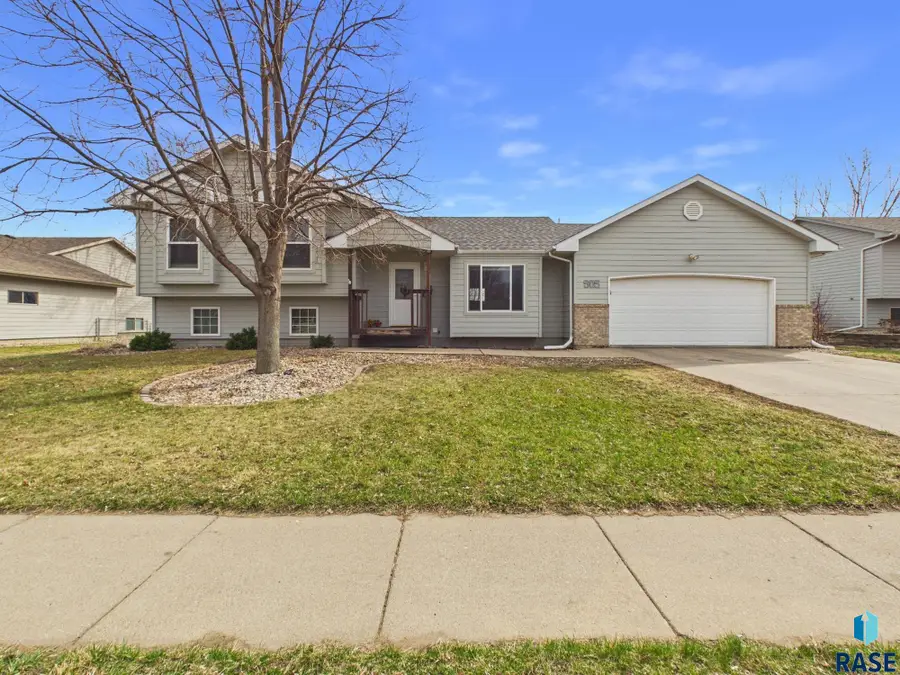 505 Tiger St, Harrisburg, SD 57032 - #2