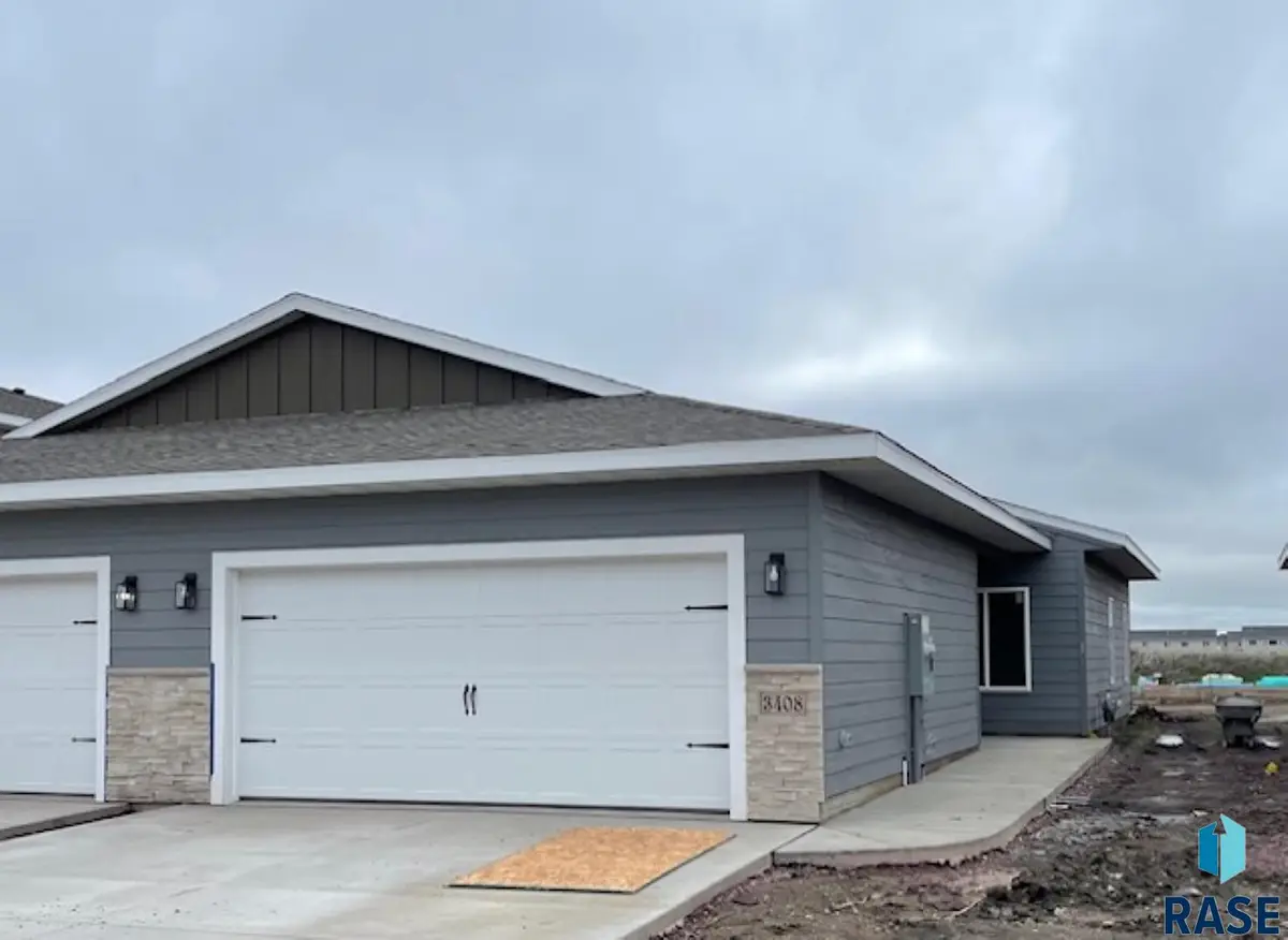 3608 S Heather Ave, Sioux Falls, SD 57106 - #1