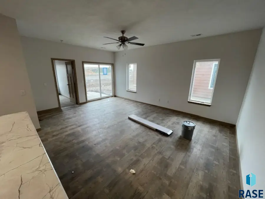 3608 S Heather Ave, Sioux Falls, SD 57106 - #3