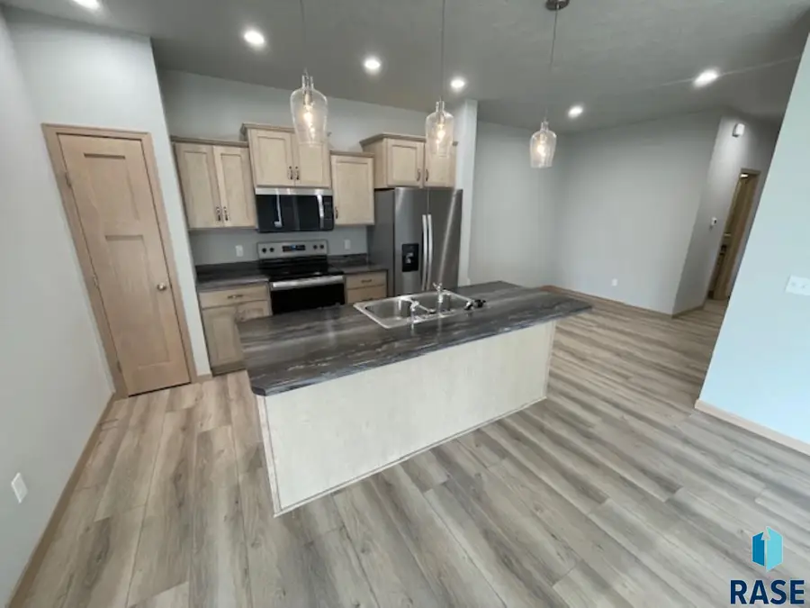 3612 S Heather Ave, Sioux Falls, SD 57106 - #2