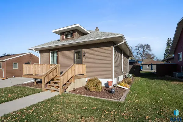 510 W Main St, Canistota, SD 57102