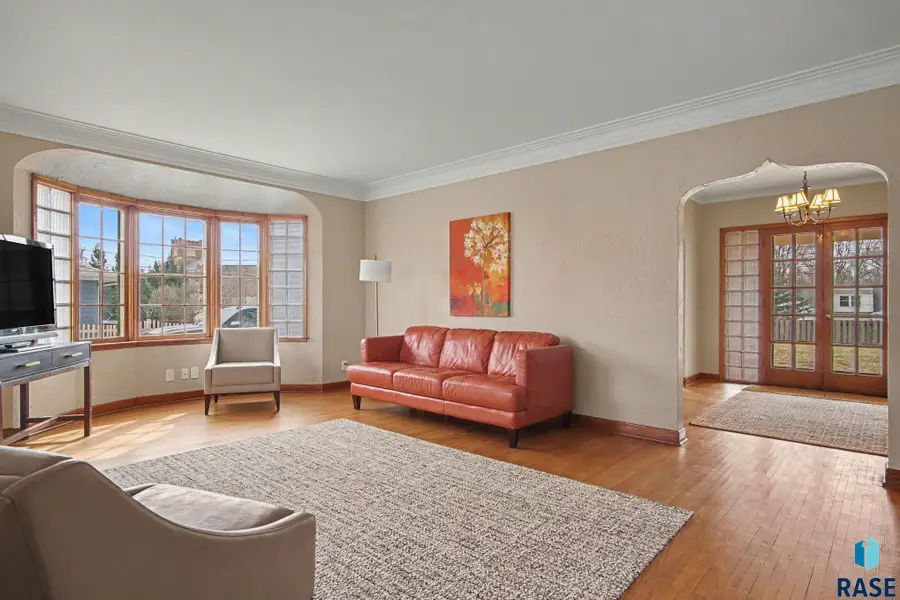 1305 S Lyndale Ave, Sioux Falls, SD 57105 - #3