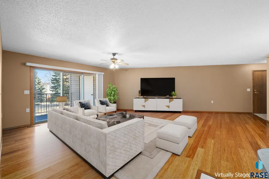1635 S Cleveland Ave #306, Sioux Falls, SD 57103 - #3