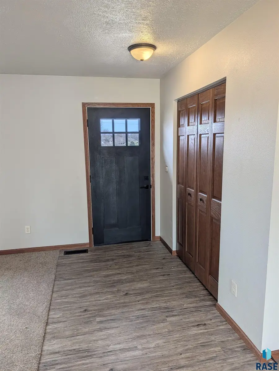 603 W 3rd St, Dell Rapids, SD 57022 - #2