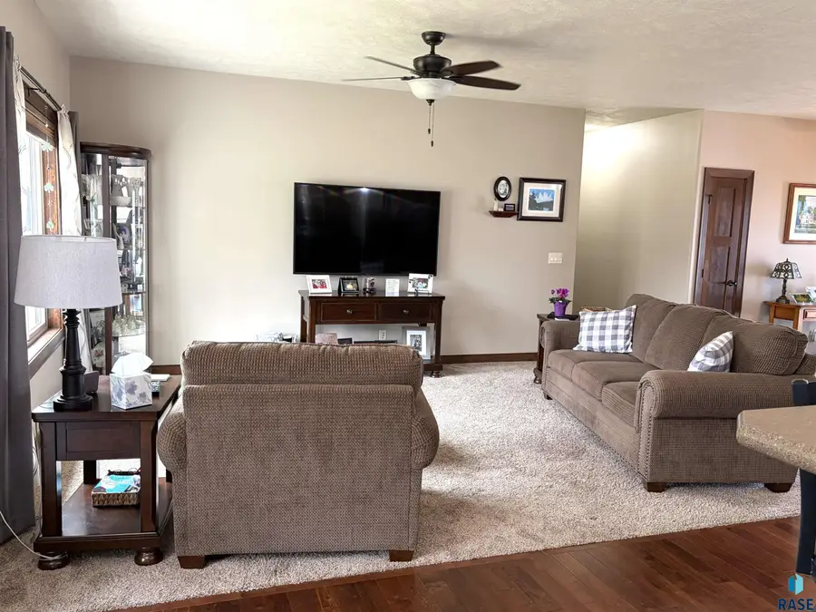 5725 E Meadow Oak Cir, Sioux Falls, SD 57110 - #2