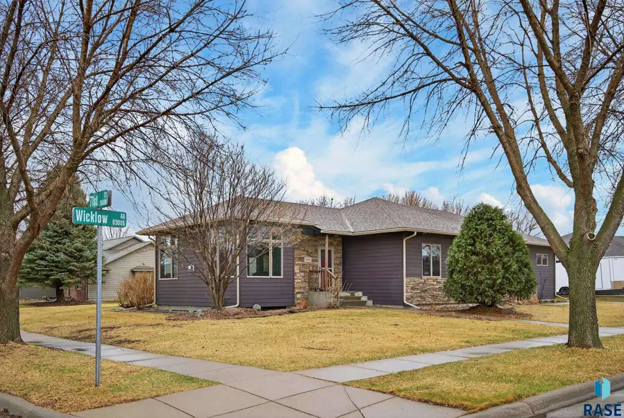 6300 S Wicklow Ave, Sioux Falls, SD 57108 - #2