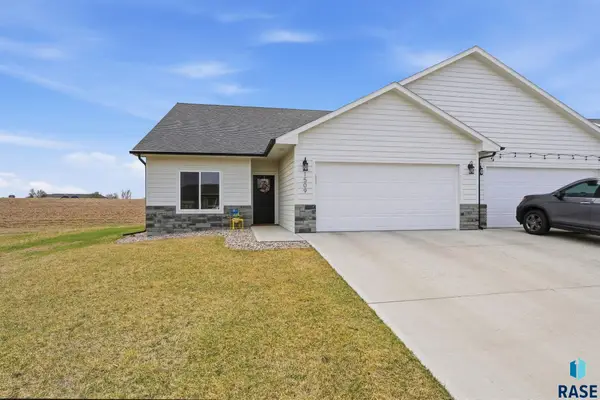1509 S Ebenezer Ave, Sioux Falls, SD 57106