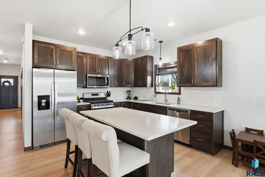 1509 S Ebenezer Ave, Sioux Falls, SD 57106 - #3