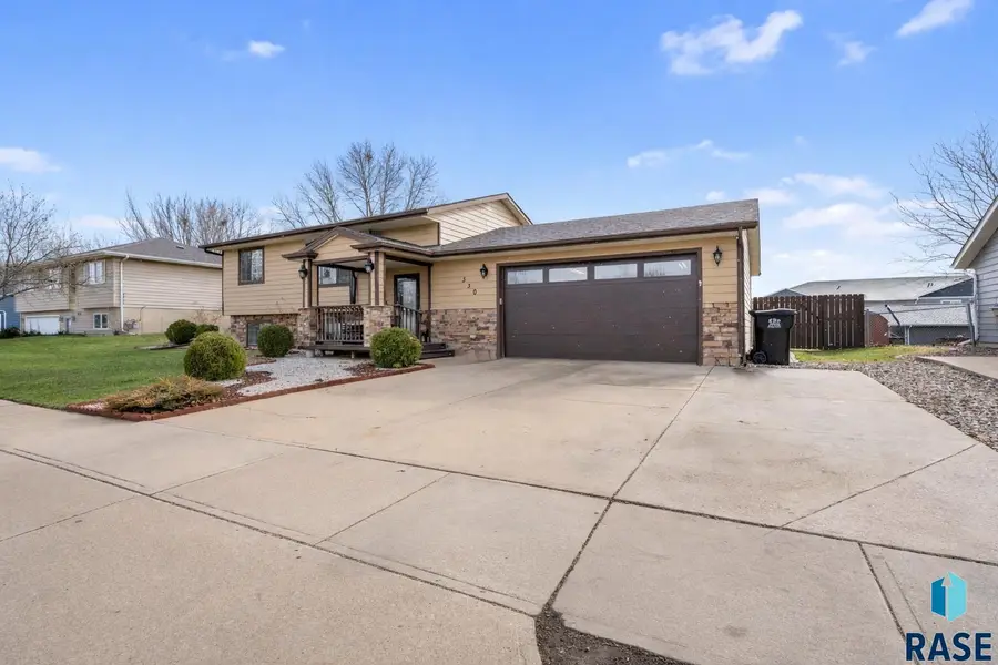 330 N James Ave, Tea, SD 57064 - #3