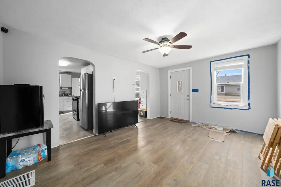 516 S Willow Ave, Sioux Falls, SD 57104 - #3