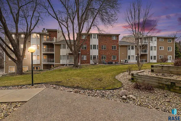 1108 W 57th St #205, Sioux Falls, SD 57108