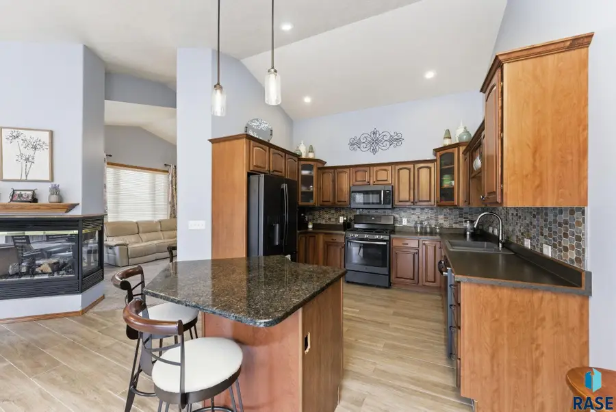 6520 S Heatherridge Trl, Sioux Falls, SD 57108 - #2