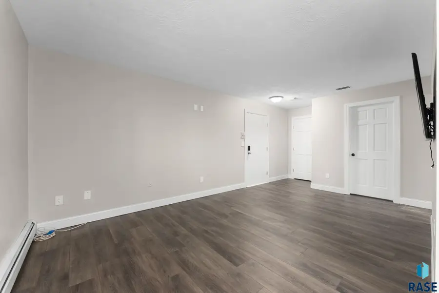 3552 S Gateway Blvd #104, Sioux Falls, SD 57106 - #3