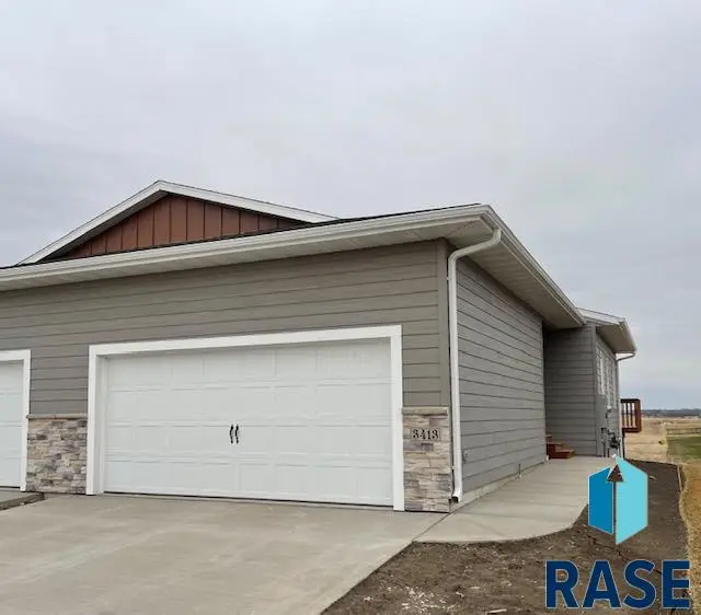 3413 S Heather Ave, Sioux Falls, SD 57106 - #1