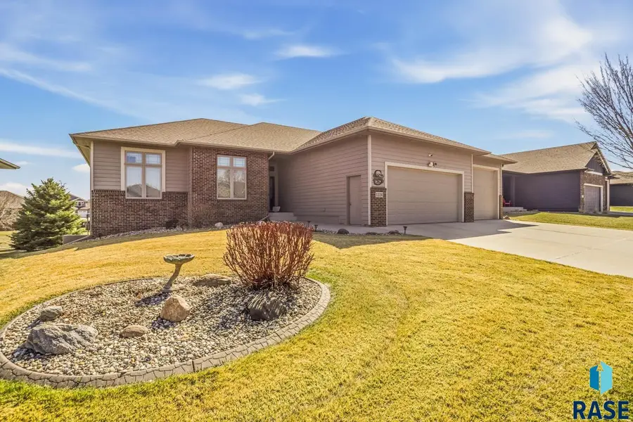 1224 S Monticello Ct, Sioux Falls, SD 57106 - #3