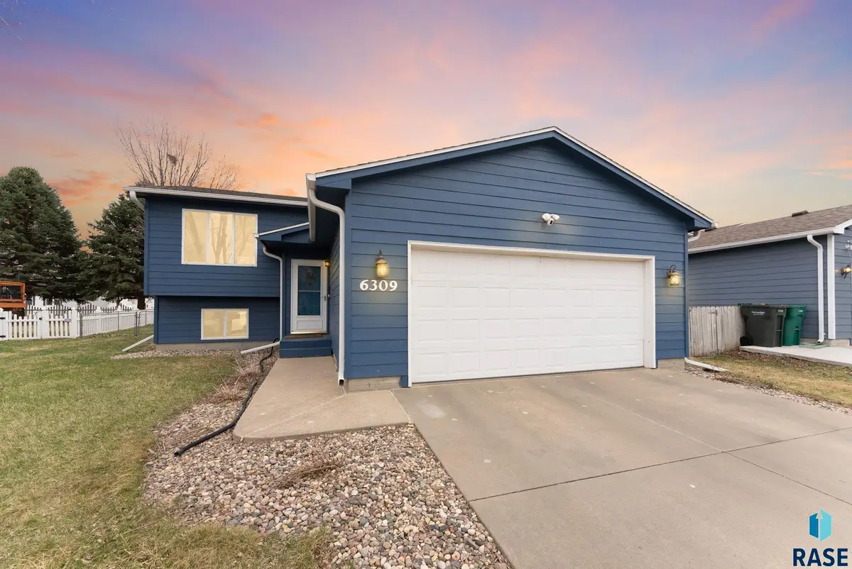 6309 W 66th St, Sioux Falls, SD 57106 - #1