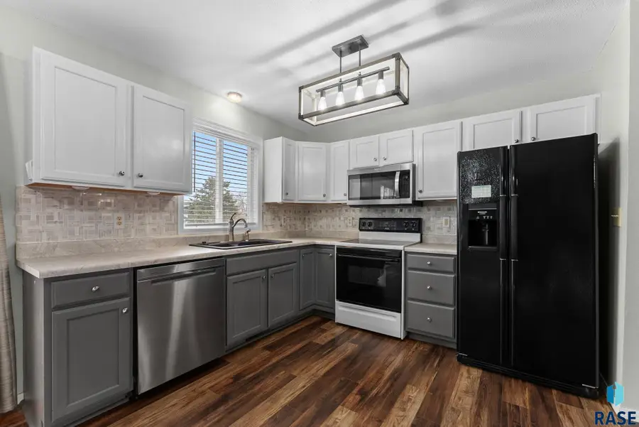 6309 W 66th St, Sioux Falls, SD 57106 - #2