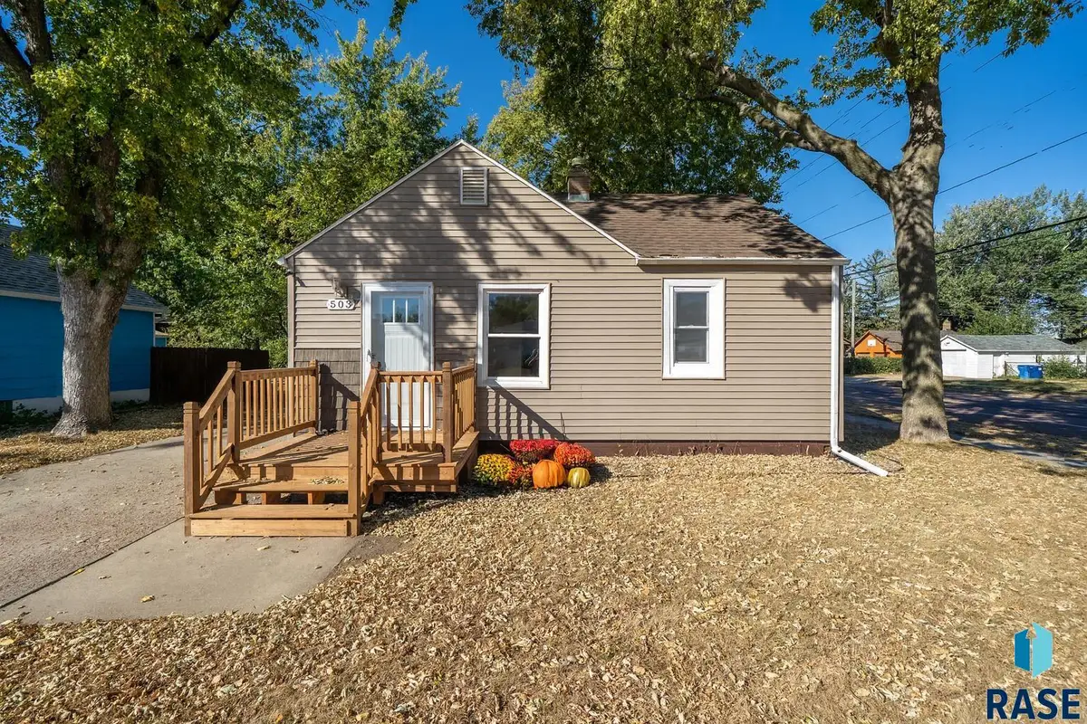 503 S Lincoln Ave, Sioux Falls, SD 57104 - #1