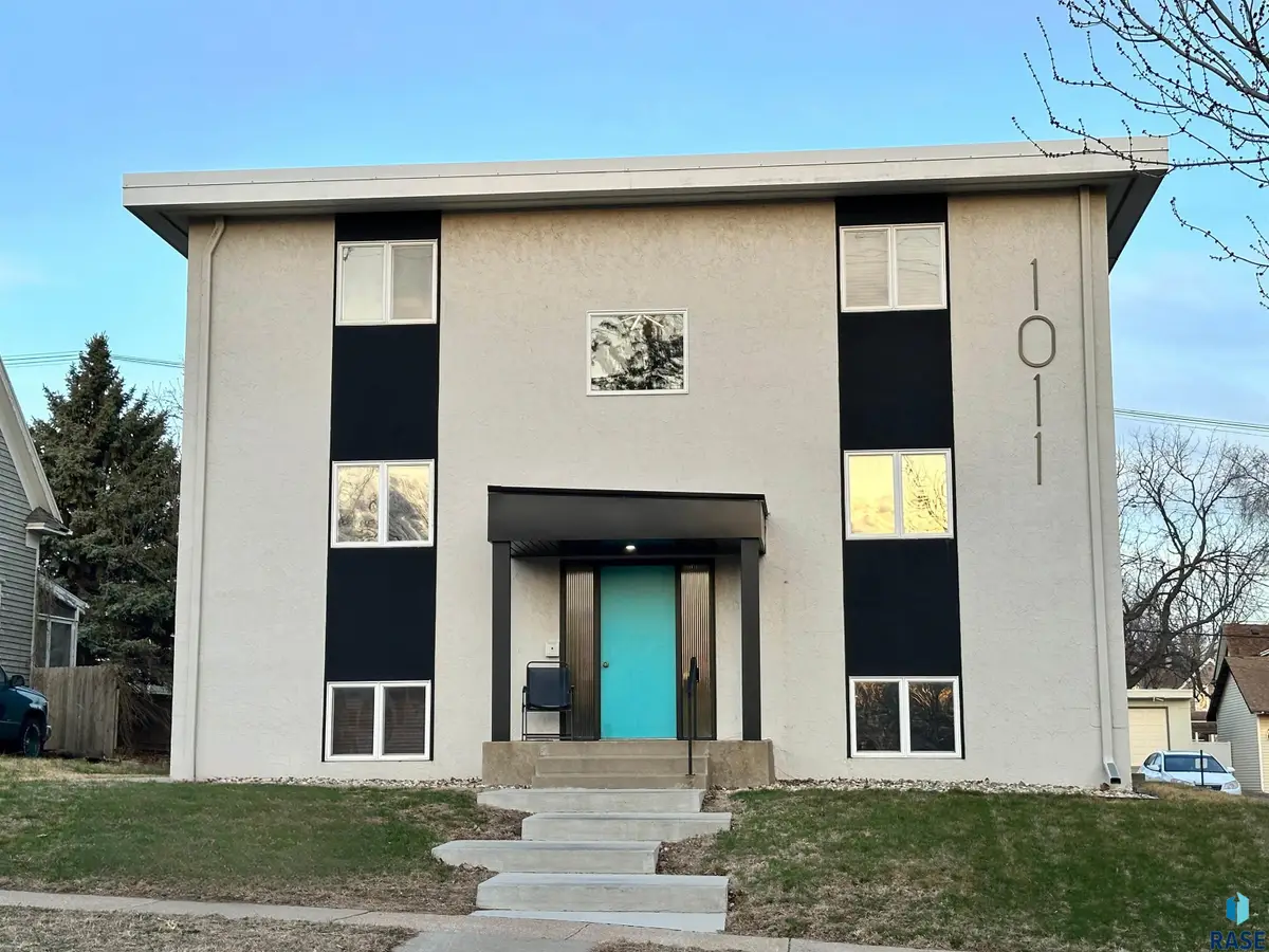 1011 S 2nd Ave, Sioux Falls, SD 57105 - #1