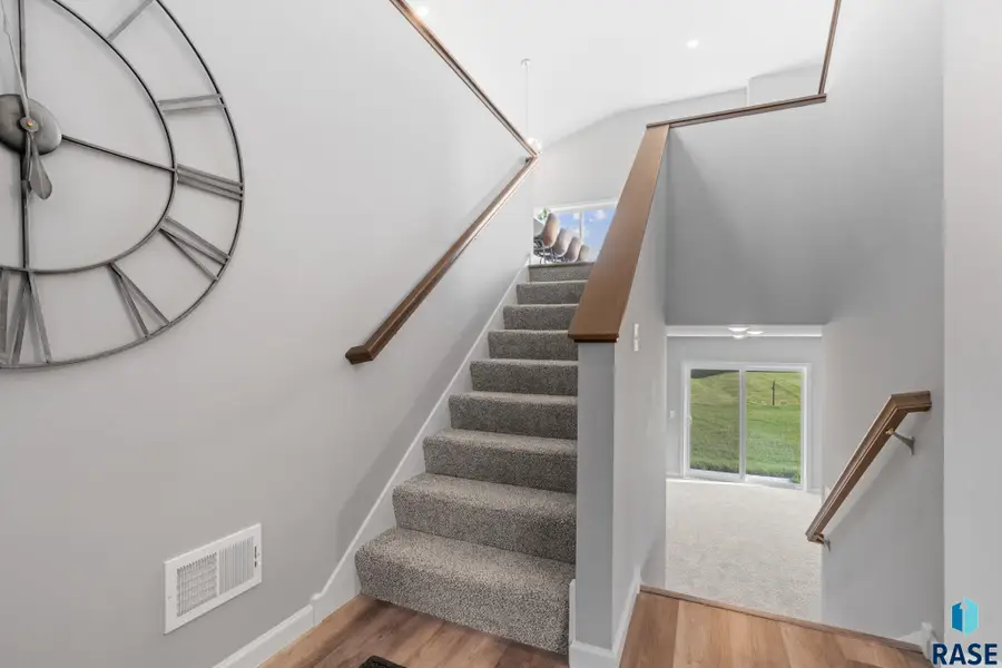 5805 S Spirea Ave, Sioux Falls, SD 57108 - #2